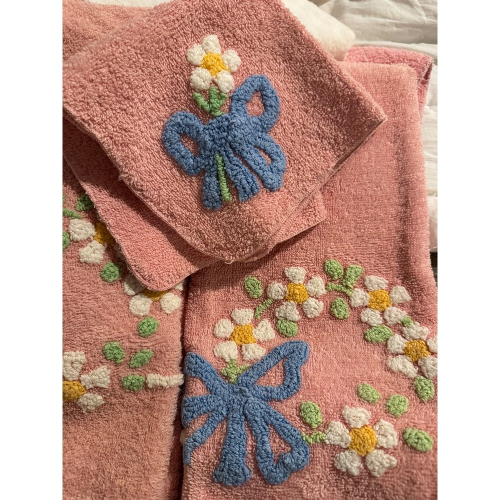 Cannon Pink Cotton Towel Set 4 Blue Bow Daisy Floral Embroidery Cottagecore Vtg - Picture 5 of 10